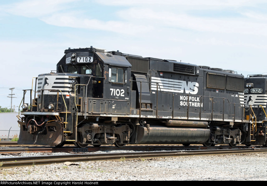 NS 7102